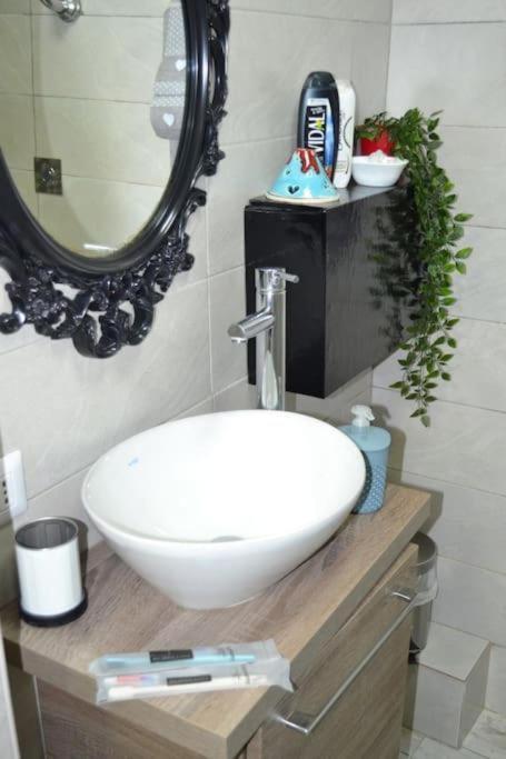 Casa Mya - Studio Flat เนเปิลส์ ภายนอก รูปภาพ