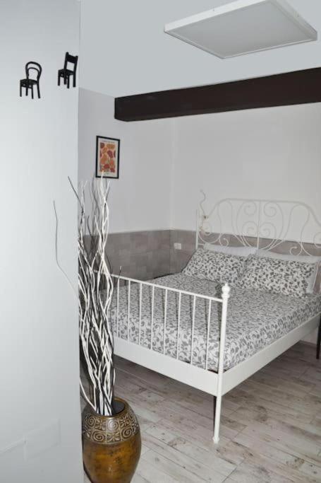 Casa Mya - Studio Flat เนเปิลส์ ภายนอก รูปภาพ