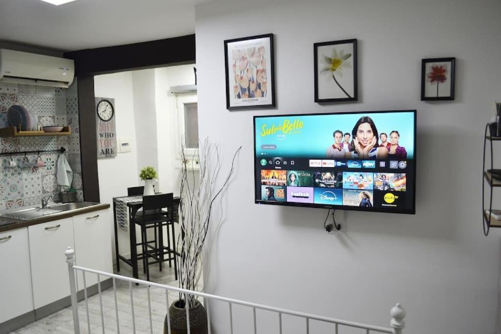 Casa Mya - Studio Flat เนเปิลส์ ภายนอก รูปภาพ
